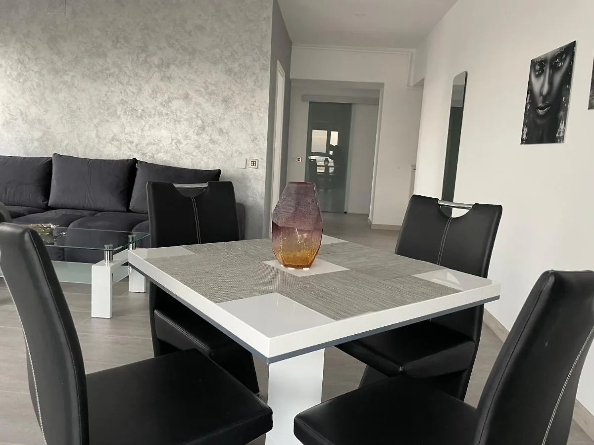 Apartment 4 Room Penthouse Terrace W18+W19 Bucharest